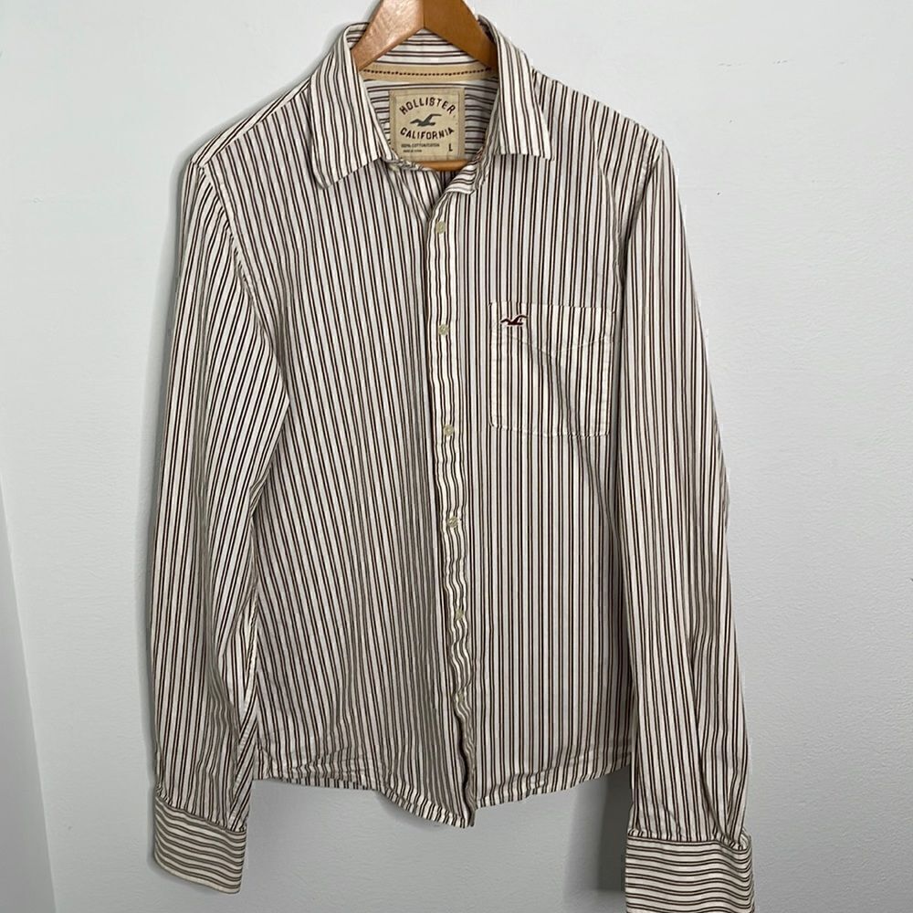 Hollister cotton long sleeve button up casual shirt.  Size Large.